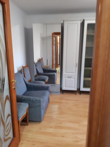 Drumul Taberei, Romancierilor langa metrou
